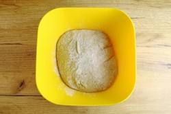 ржано пшеничная чиабатта рецепт. chiabatta na rjanoi zakvaske 1609600150 9 min. ржано пшеничная чиабатта рецепт фото. ржано пшеничная чиабатта рецепт-chiabatta na rjanoi zakvaske 1609600150 9 min. картинка ржано пшеничная чиабатта рецепт. картинка chiabatta na rjanoi zakvaske 1609600150 9 min. Чиабатта – очень вкусный, ароматный итальянский хлеб. Этот вид хлеба не требует замеса, поэтому рецепт чиабатты в домашних условиях простой и не требует специальных кухонных девайсов. В результате получается очень вкусная чиабатта с мягким мякишем, характерными крупными порами и хрустящей корочкой снаружи.