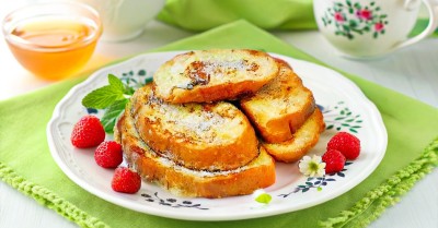 Гренки из батона на сковороде с яйцом и молоком