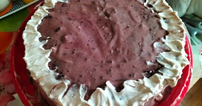 Ягодный торт с вареньем в духовке