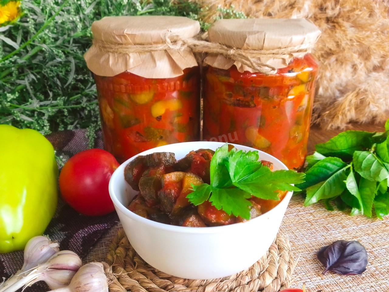 Консервированный фаршированный и нарезанный перец в томатной заливке — рецепты и полезная информация
