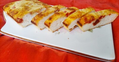 Безглютеновый сладкий дрожжевой хлеб с масляным верхом