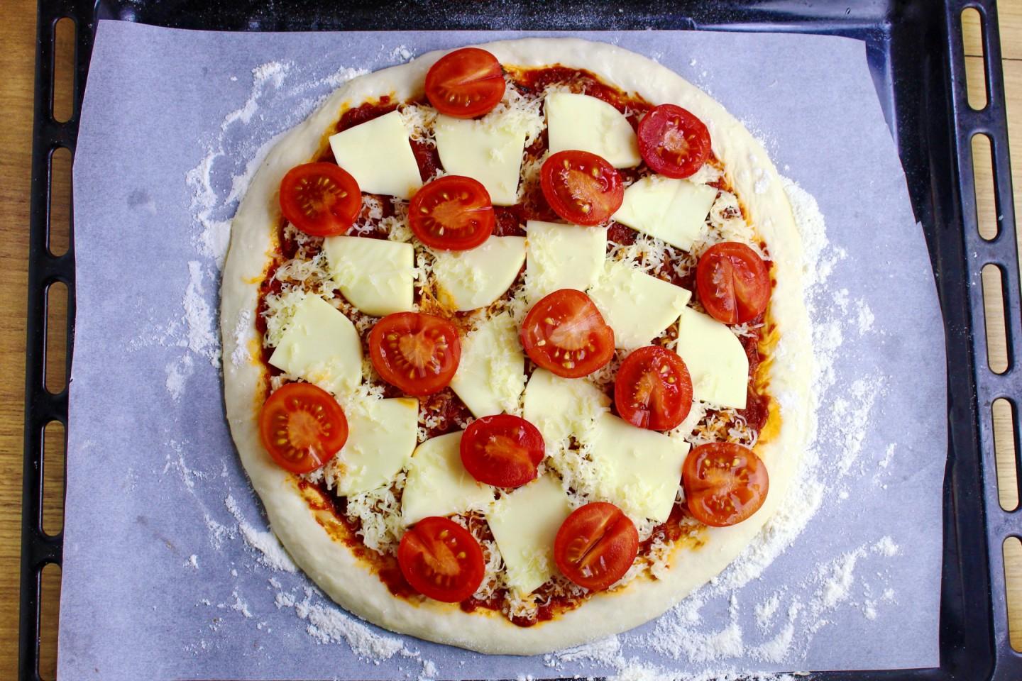 рецепт приготовления пиццы с сыром в домашних условиях фото 82