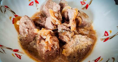 Свиная печень на сметане