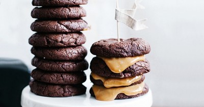 Шоколадное печенье на сгущенке и коричневом сахаре
