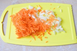 рис с морковкой и фаршем. ris s farshem i tomatnoi pastoi na skovorode 1620626021 12 min. рис с морковкой и фаршем фото. рис с морковкой и фаршем-ris s farshem i tomatnoi pastoi na skovorode 1620626021 12 min. картинка рис с морковкой и фаршем. картинка ris s farshem i tomatnoi pastoi na skovorode 1620626021 12 min. Наивкуснейший, из простых продуктов, легкий, на каждый день! Рис с фаршем и томатной пастой готовится на сковороде с предварительной варкой риса. Получается очень богатое вкусами, но при этом в меру бюджетное блюдо, которое можно подавать и на обед, и на ужин. И его можно изменять, добавляя другие продукты!