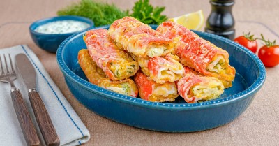Крабовые палочки с сыром на сковороде на Новый год