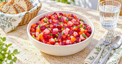 Салат из вареной свеклы и моркови