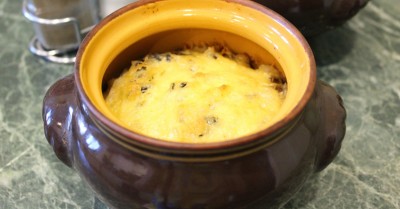 Говяжья печень в горшочках