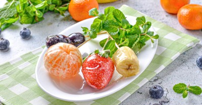 Фрукты в стекле из сахара