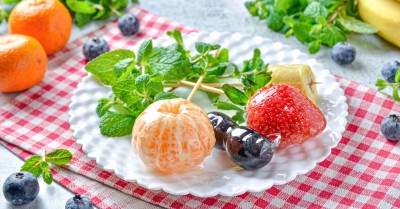 Фрукты в стекле из сахара