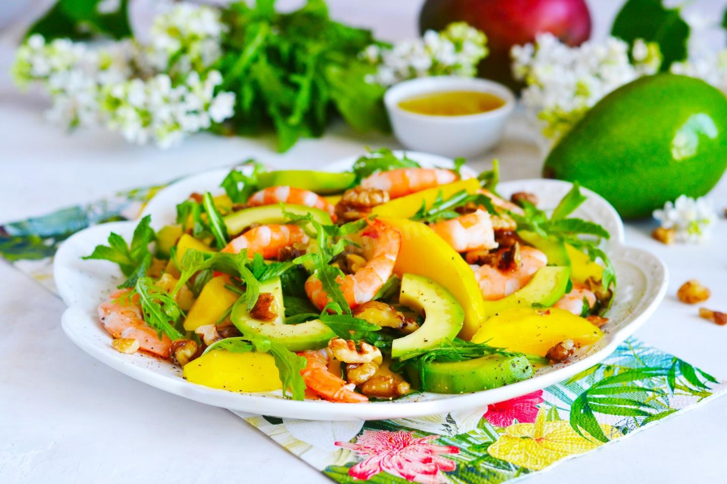 Как приготовить салат с манго авокадо и креветками рецепт с фото