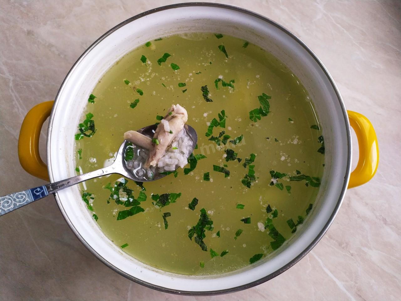 Рецепт лимонного супа с курицей: освежающее и полезное блюдо для гурманов!