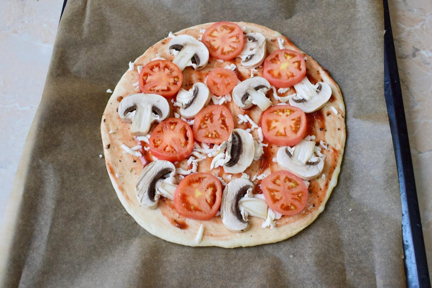грибная пицца рецепт с шампиньонами в домашних условиях фото 61