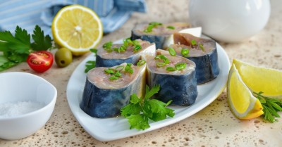 Малосольная скумбрия в домашних условиях