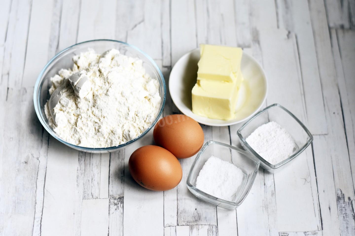 Масло сливочное мука творог. Ингредиенты для приготовления сыра. Творог с яйцом. Рецепт теста со сливочным маслом с сырыми дрожжами.