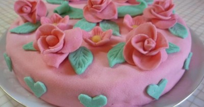 Розовая мечта торт бисквитный с мастикой