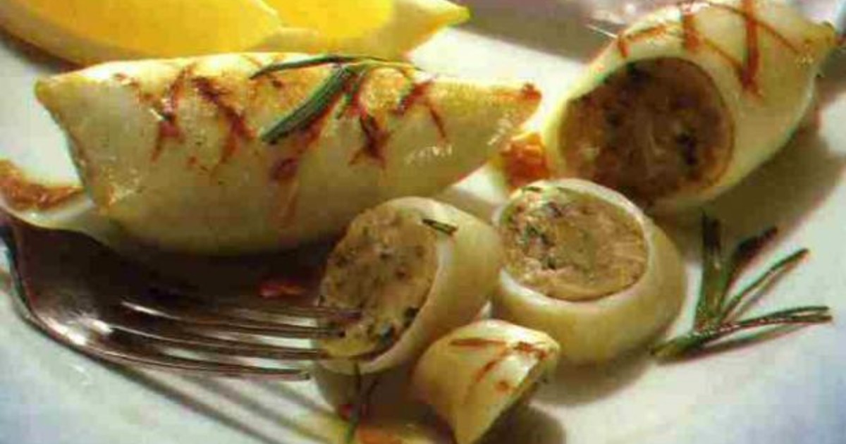 75Кальмар фаршированный грибами и сыром в духовке рецепт