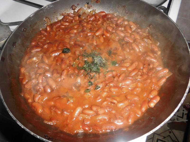 Капуста тушеная с томатной пастой рецепт с фото пошагово
