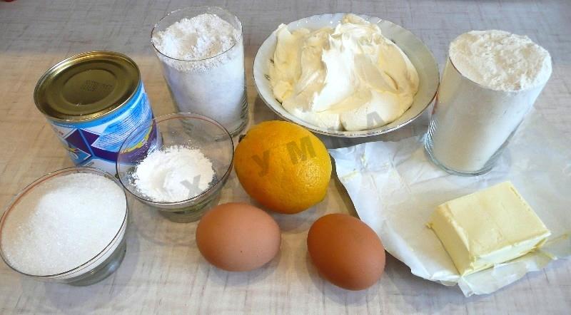 Сметана масло сливочное мука яйца. Ингредиенты для торта. Яйца масло мука сахар. Мука масло сахар. Продукты для приготовления торта.