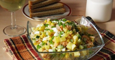Рыбный салат с кукурузой без риса