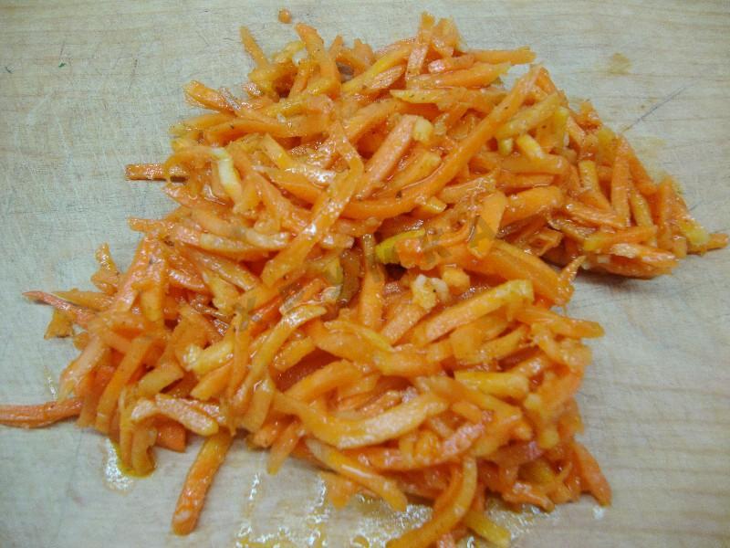 Корейская морковь с картошкой. Салат Цветик семицветик с корейской морковкой. Семицветик с морковкой по-корейски. Салат Цветик семицветик с корейской морковкой колбасой. Салат семицветик рецепт с корейской морковью.