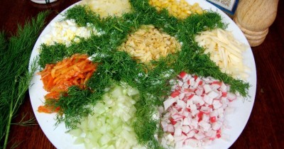Салат Цветик Семицветик с корейской морковкой