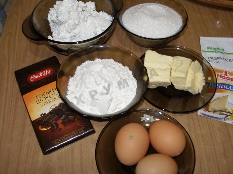 Простой рецепт мука сахар. Яйца масло мука сахар. Яйцо мука сахар шоколад. Мука масло сахар. Муку с разрыхлителем и яйцами.