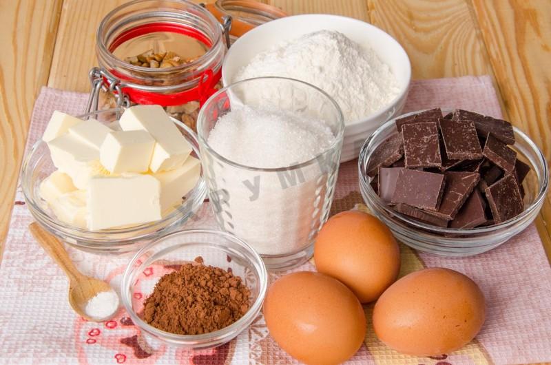 Печенье сливочное масло сахар мука яйца. Ингредиенты для приготовления шоколада. Ингредиенты для кондитерских изделий. Ингредиенты для Брауни. Сырье для десертов.