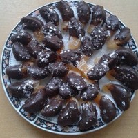Мандарины и яблоки рецепт. mandarinovye dolki v shokolade 1460976860 0 min. Мандарины и яблоки рецепт фото. Мандарины и яблоки рецепт-mandarinovye dolki v shokolade 1460976860 0 min. картинка Мандарины и яблоки рецепт. картинка mandarinovye dolki v shokolade 1460976860 0 min. Любите мандарины? Я их просто обожаю! И сегодня предлагаю всем фанатам этого цитрусового приготовить удивительную шарлотку. Да, да, из мандаринов в сочетании с разными добавками – яблоками, шоколадом и бананами.