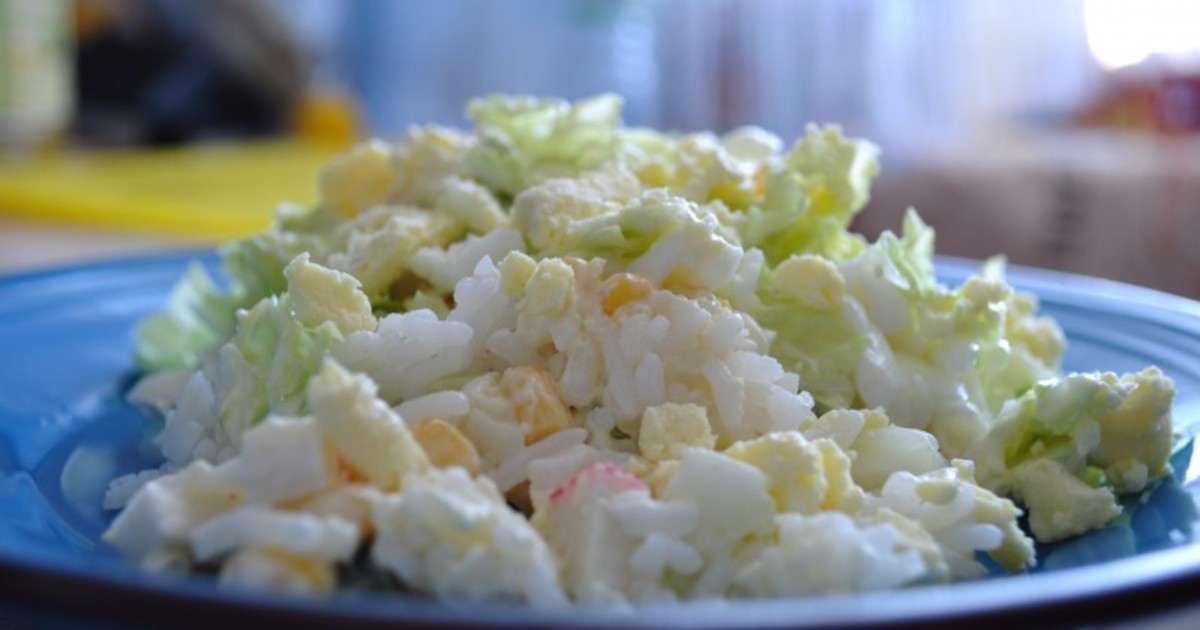 салат с китайской капустой и крабовыми палочками и огурцом салат с китайской капустой и крабовыми палочками и огурцом