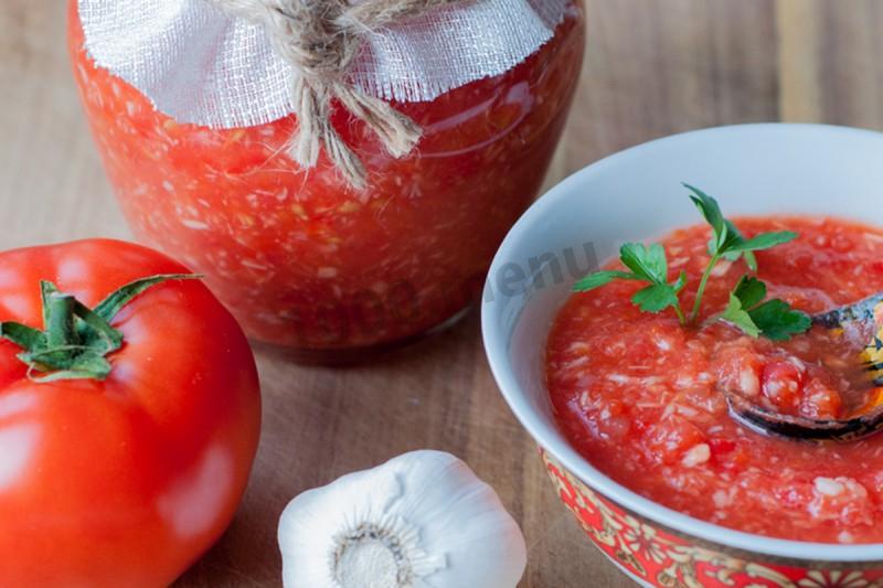 Рецепт хреновины из помидор с хреном и чесноком на зиму без варки: просто, быстро и вкусно!