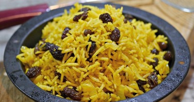 Рис басмати с изюмом и пряностями по-индийски