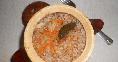 Гречневая каша в горшочке в духовке с мясом
