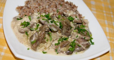 Печень индейки с луком