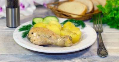 Куриные ножки в рукаве с картошкой