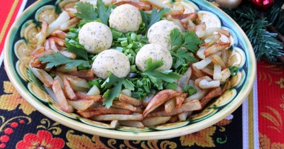 Салат гнездо глухаря с грибами