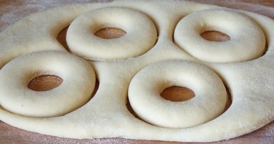 Тесто для пончиков на кефире
