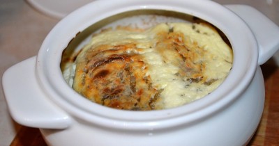 Карась в сметане с картошкой