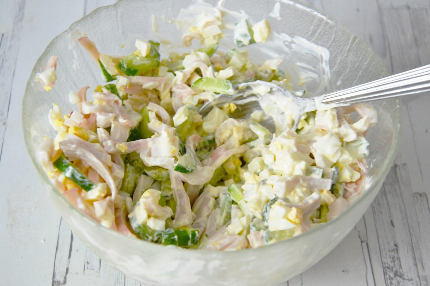 Рецепт салат из кальмаров классический рецепт с фото