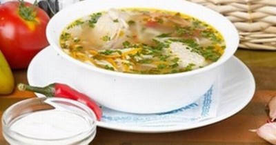 Рисовый суп с курицей и болгарским перцем