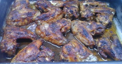 Крылышки запеченные в медово соевом соусе с кетчупом