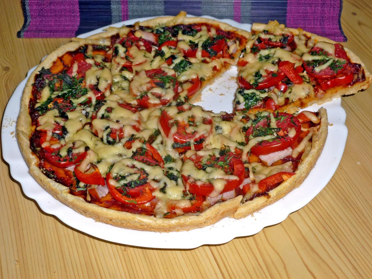 жидкое тесто для пиццы на кефире в духовке быстрого приготовления рецепт с фото фото 5