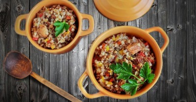 Гречка с тушенкой и болгарским перцем