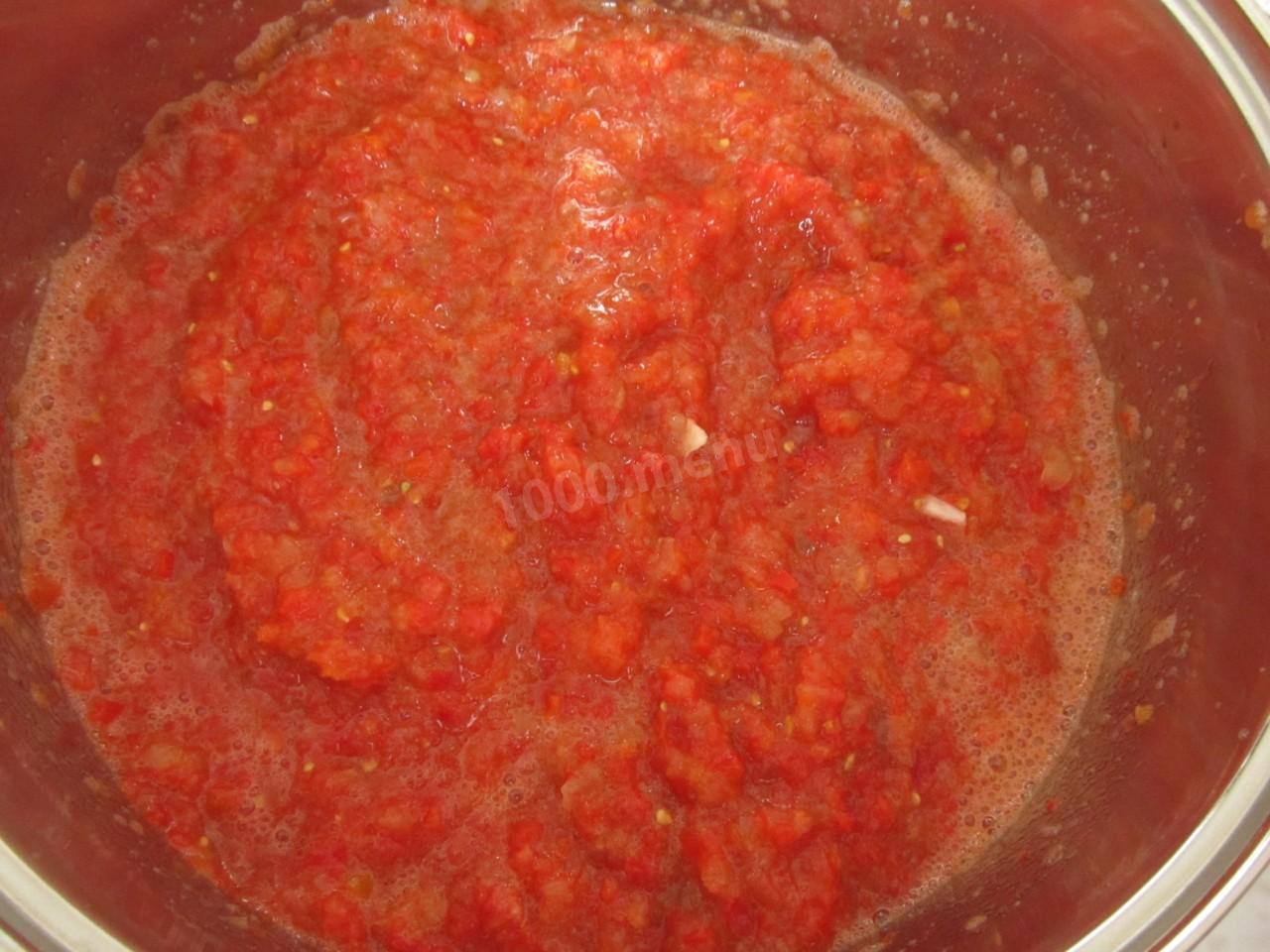 Домашний кетчуп из помидор перца болгарского. Кетчуп из Балгарс болгарский Перцов.