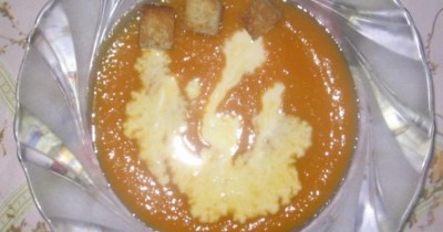 Крем суп из тыквы со сливками, корицей и имбирем