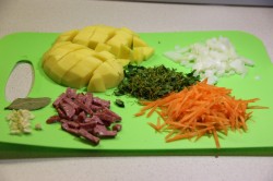 суп гороховый с копченостями куриными рецепт. goroxovyi sup s kopchyonymi ryobryshkami i kuricei 1511881393 2 min. суп гороховый с копченостями куриными рецепт фото. суп гороховый с копченостями куриными рецепт-goroxovyi sup s kopchyonymi ryobryshkami i kuricei 1511881393 2 min. картинка суп гороховый с копченостями куриными рецепт. картинка goroxovyi sup s kopchyonymi ryobryshkami i kuricei 1511881393 2 min. Сытный, густой, ароматный, наивкуснейший! Суп гороховый с копчеными ребрами и курицей — рецепт первого блюда, который варят и любят практически в каждой семье. Данный суп готовится на курином бульоне, а копченостей добавляется больше, благодаря чему он получается очень насыщенным по вкусу.