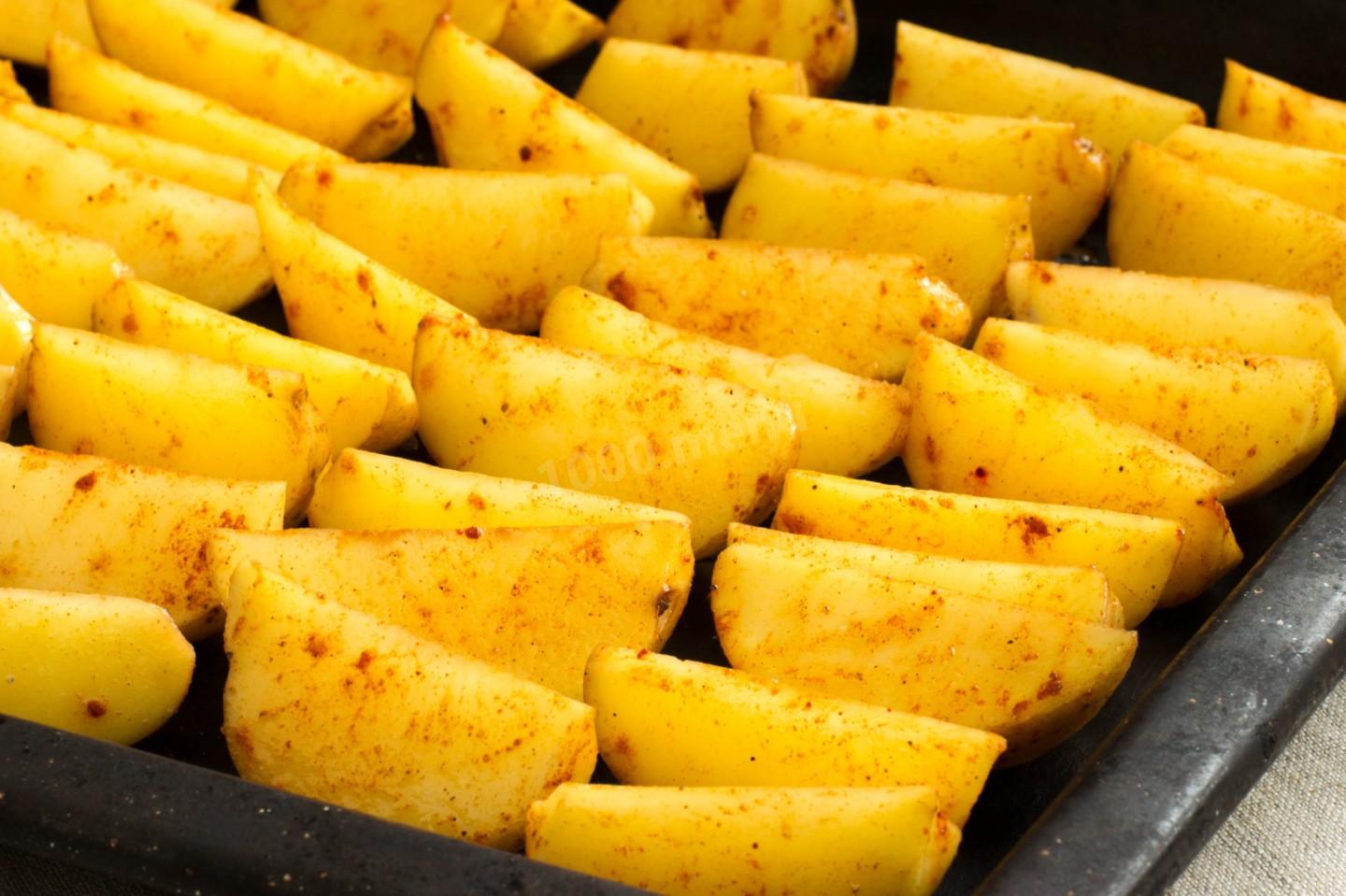 Румяная картошка в духовке дольками рецепт с фото пошаговый