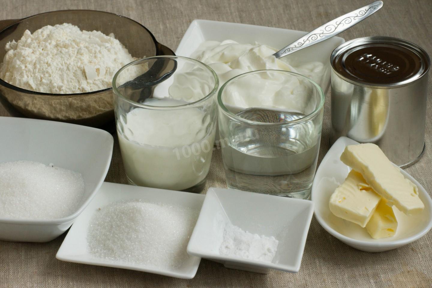 Сахар вода масло рецепт. Мука и масло. Мука масло сахар. Ингредиенты для торта. Молоко сахар мука масло.