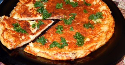 Хачапури на сковороде с творогом и твердым сыром быстрый
