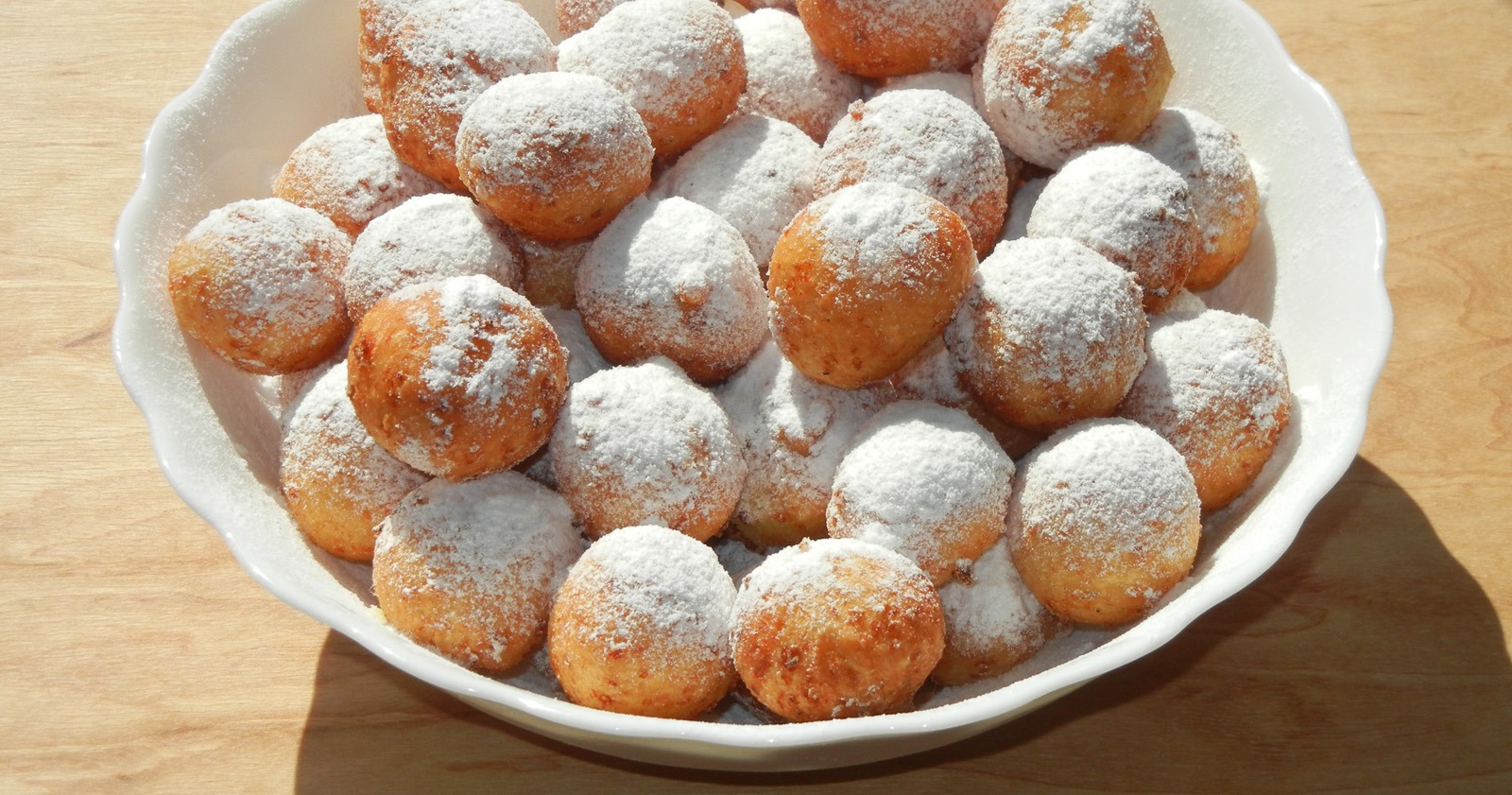 Невероятно вкусные творожные пончики на скорую руку изображения Невероятно вкусные творожные пончики на скорую руку изоражения
